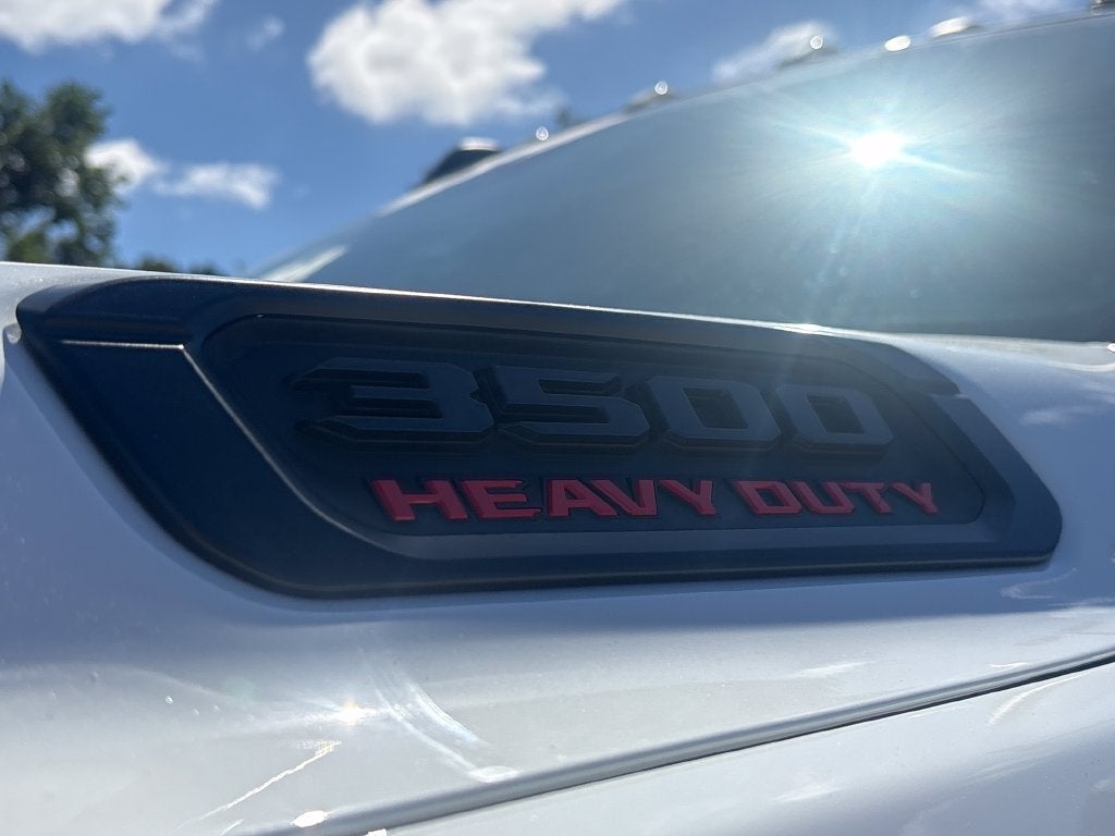 2027 RAM Ram 3500 RAM 3500 TRADESMAN CREW CAB 4X4 8' BOX