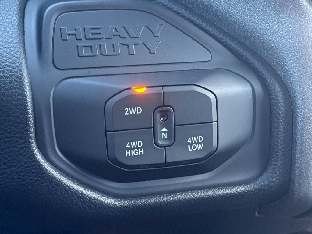 2027 RAM Ram 3500 RAM 3500 TRADESMAN CREW CAB 4X4 8' BOX