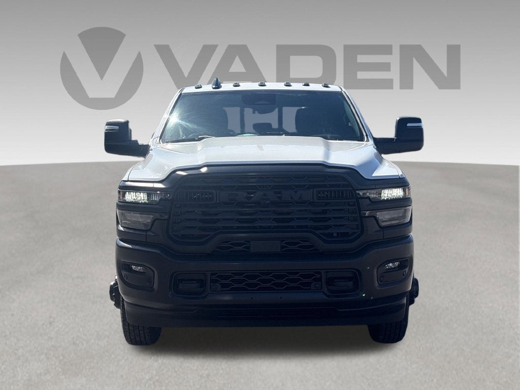 2027 RAM Ram 3500 RAM 3500 TRADESMAN CREW CAB 4X4 8' BOX