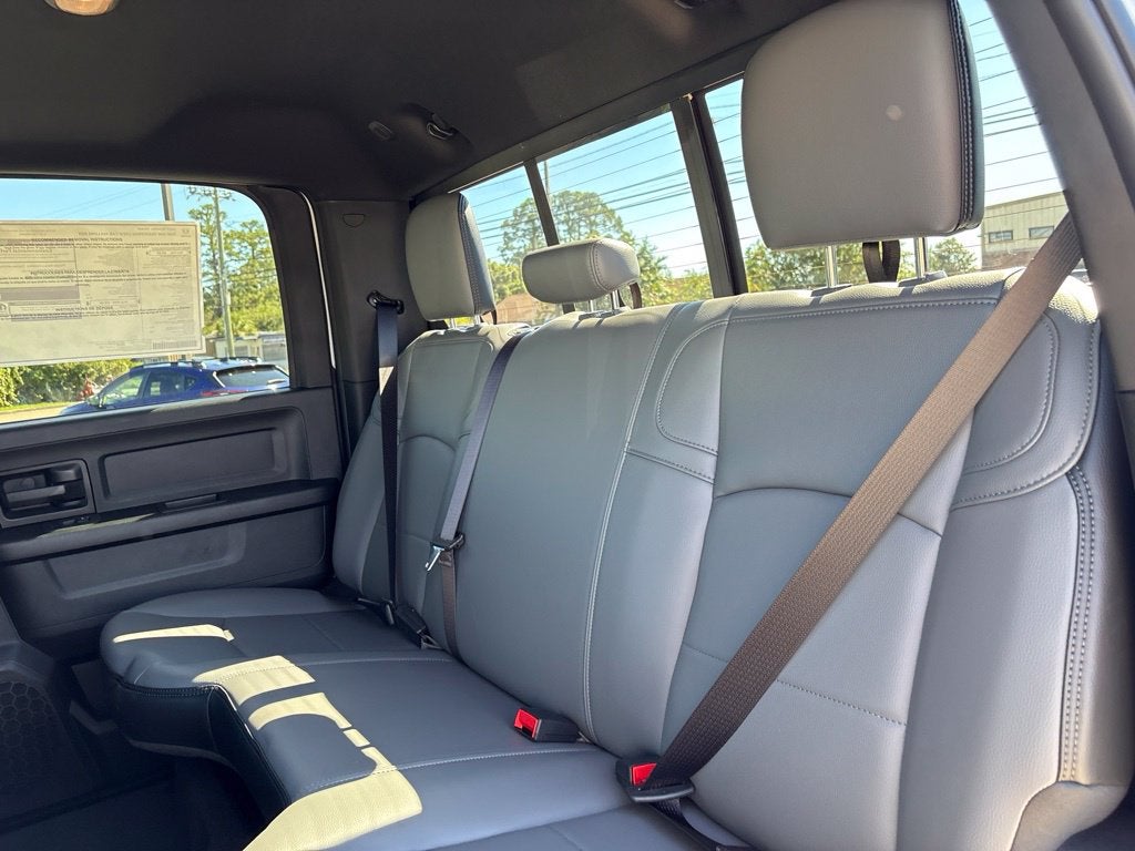 2027 RAM Ram 3500 RAM 3500 TRADESMAN CREW CAB 4X4 8' BOX