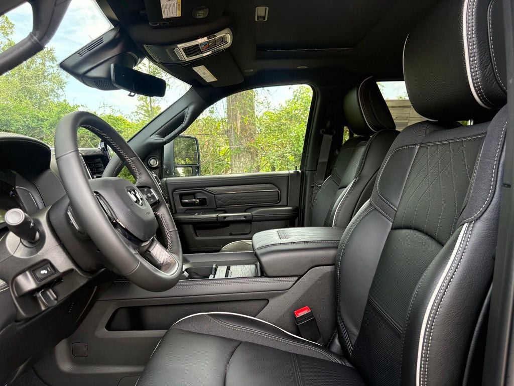 2026 RAM Ram 3500 RAM 3500 LIMITED MEGA CAB 4X4 6'4' BOX