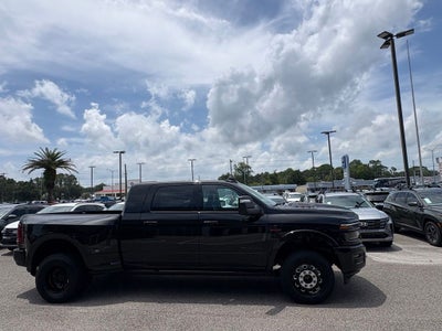 2026 RAM Ram 3500 RAM 3500 LIMITED MEGA CAB 4X4 6'4' BOX