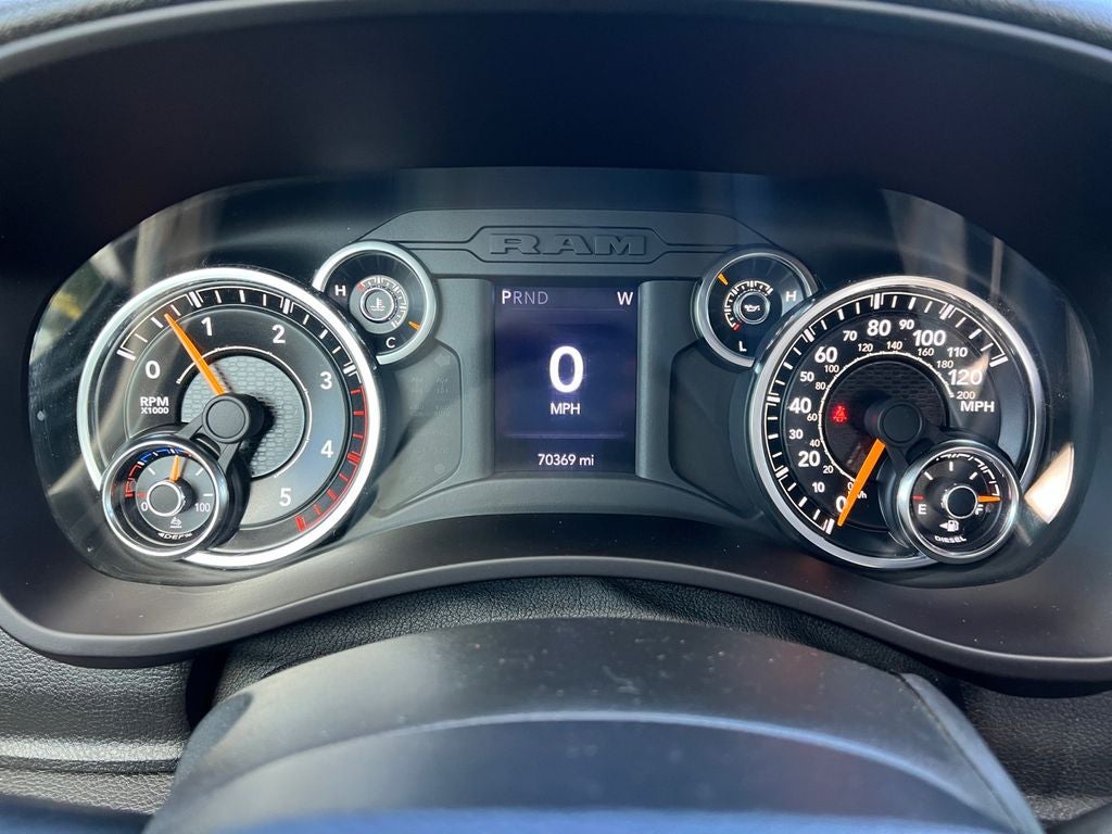 2022 RAM 2500 Tradesman Crew Cab 4x4 6'4' Box