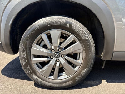 2025 Nissan Pathfinder SV FWD