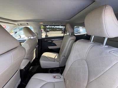 2023 Toyota Highlander Platinum