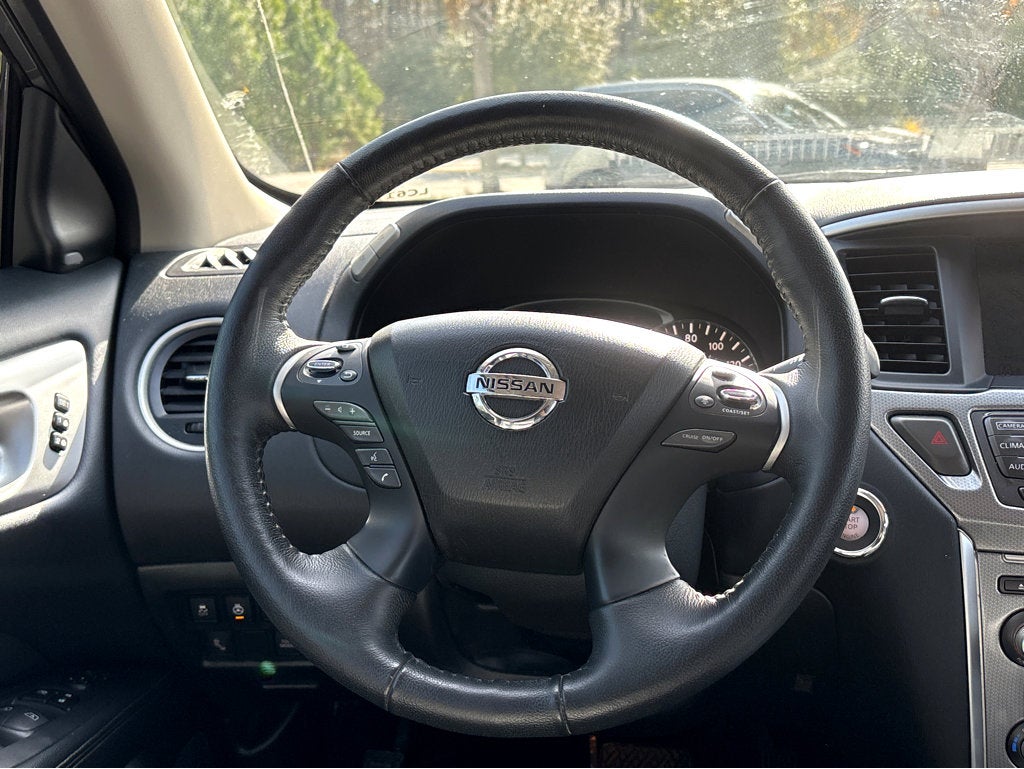 2020 Nissan Pathfinder SL