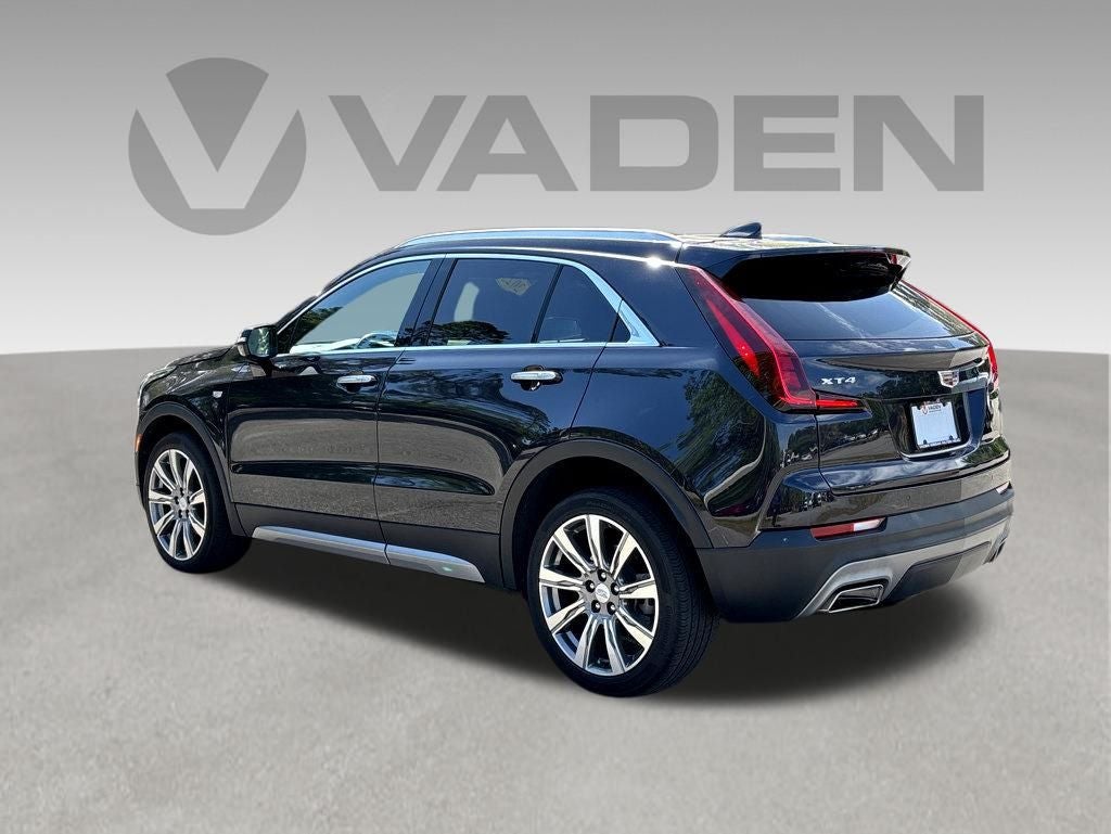 2023 Cadillac XT4 FWD Premium Luxury