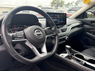 2023 Nissan Altima SR