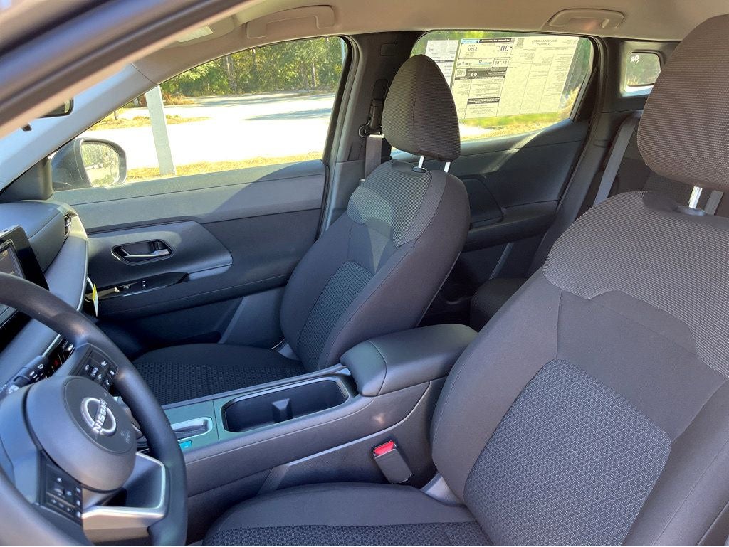 2025 Nissan Kicks S