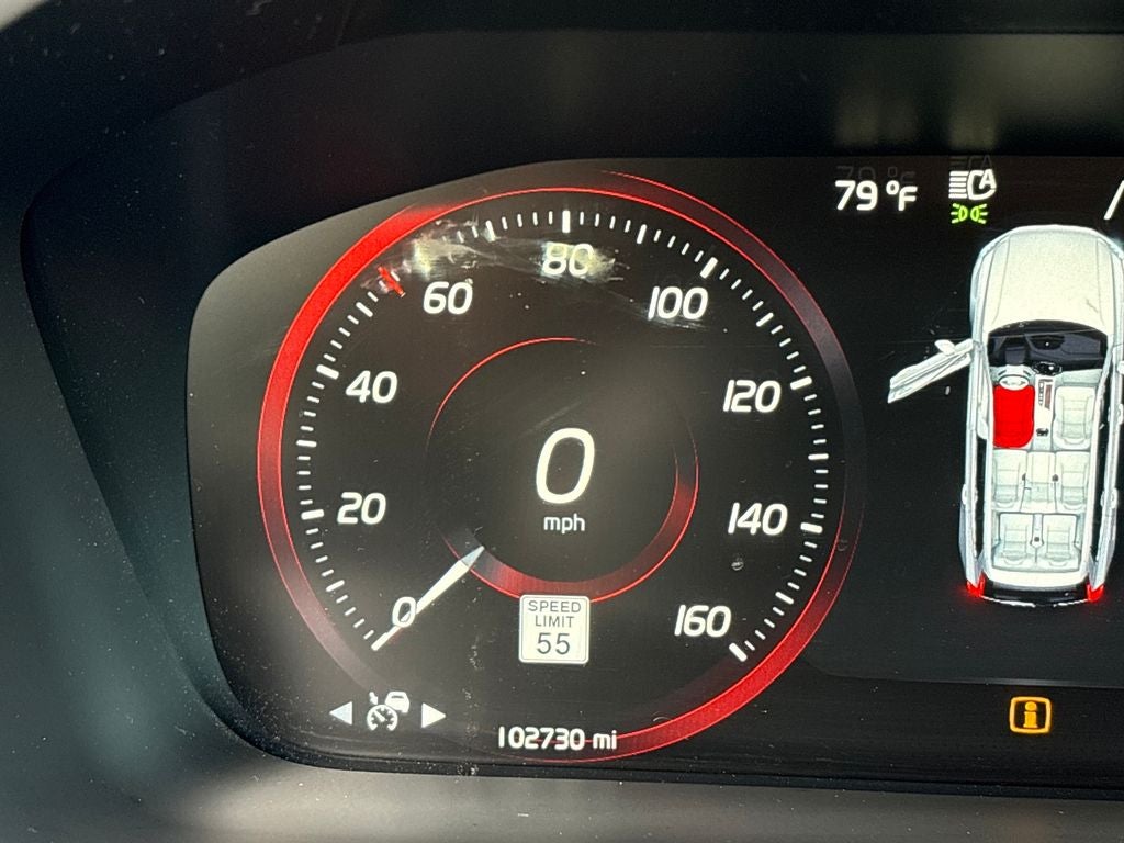 2018 Volvo XC90 T5 Momentum