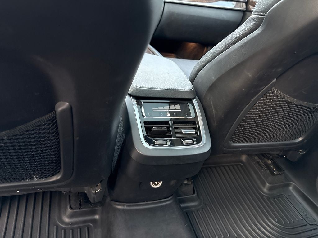 2018 Volvo XC90 T5 Momentum