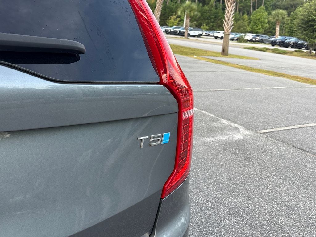 2018 Volvo XC90 T5 Momentum