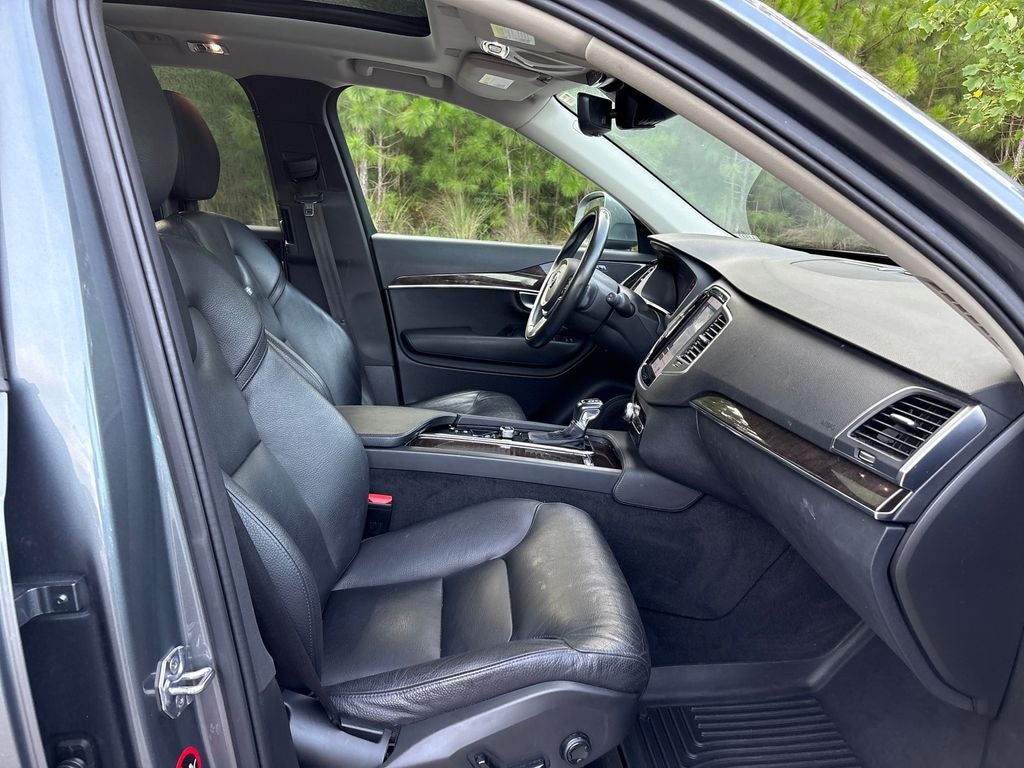 2018 Volvo XC90 T5 Momentum