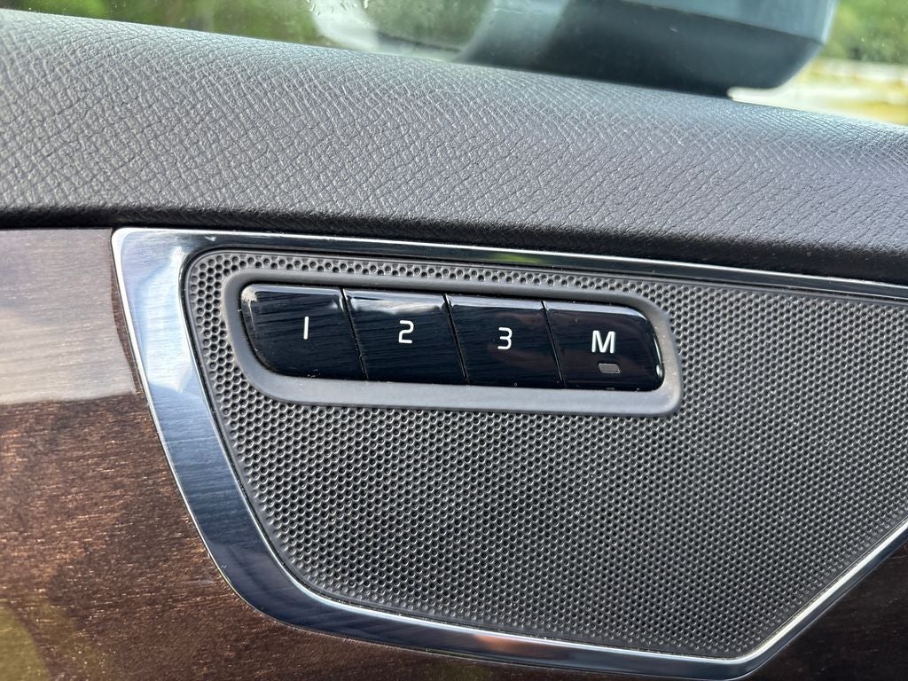 2018 Volvo XC90 T5 Momentum