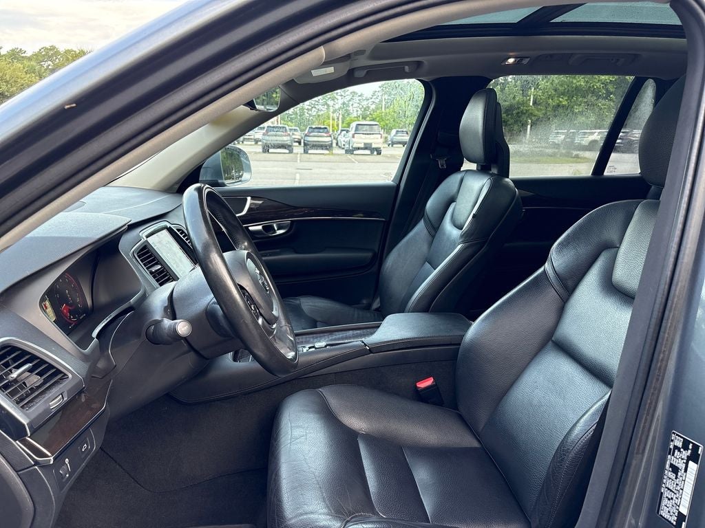 2018 Volvo XC90 T5 Momentum