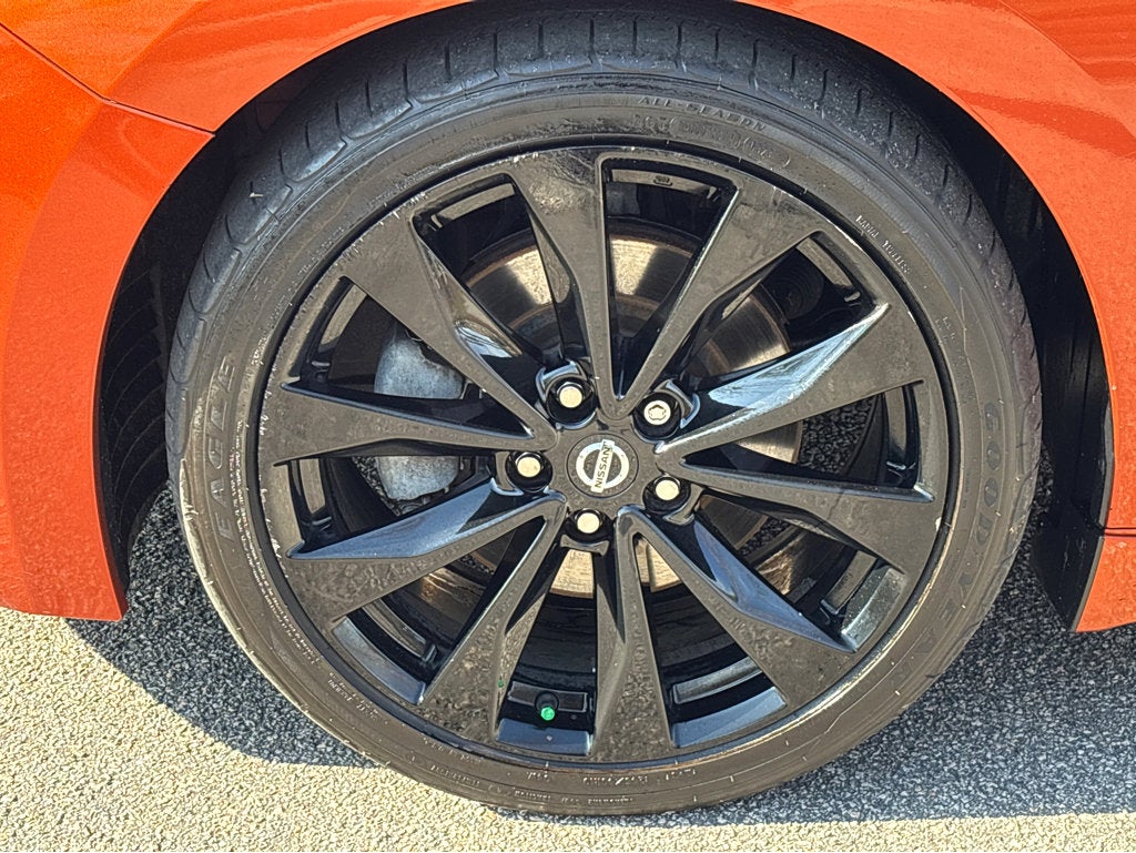 2019 Nissan Maxima SR