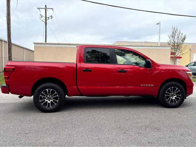2023 Nissan Titan SV