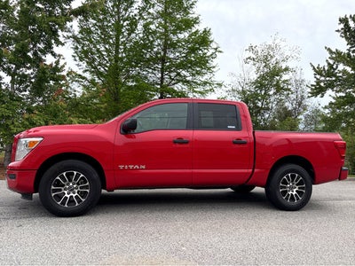 2023 Nissan Titan SV