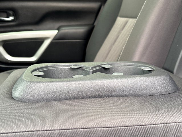 2023 Nissan Titan SV