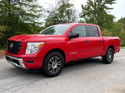 2023 Nissan Titan SV