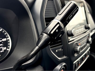 2023 Nissan Titan SV