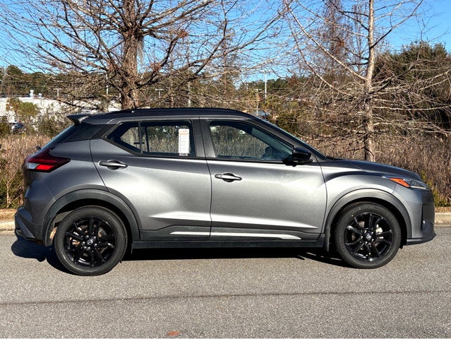 2021 Nissan Kicks SR