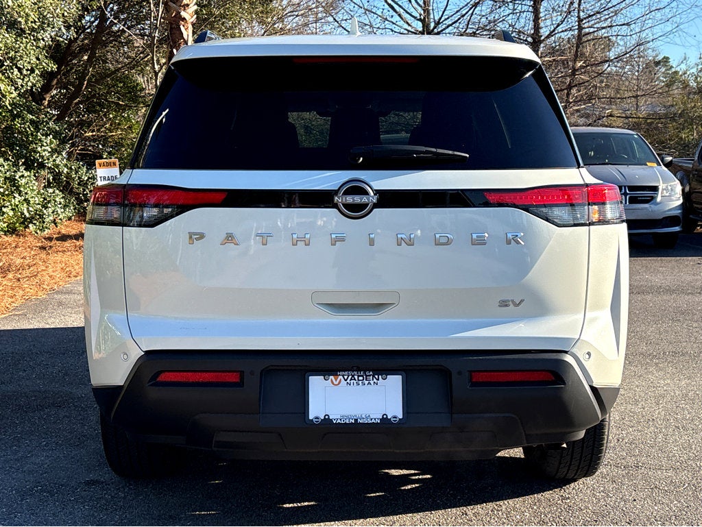 2024 Nissan Pathfinder SV