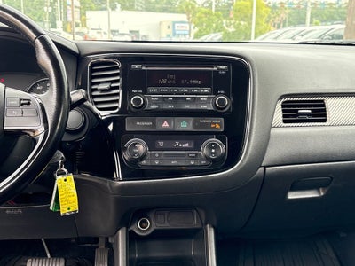 2016 Mitsubishi Outlander ES
