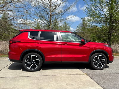 2024 Mitsubishi Outlander SE