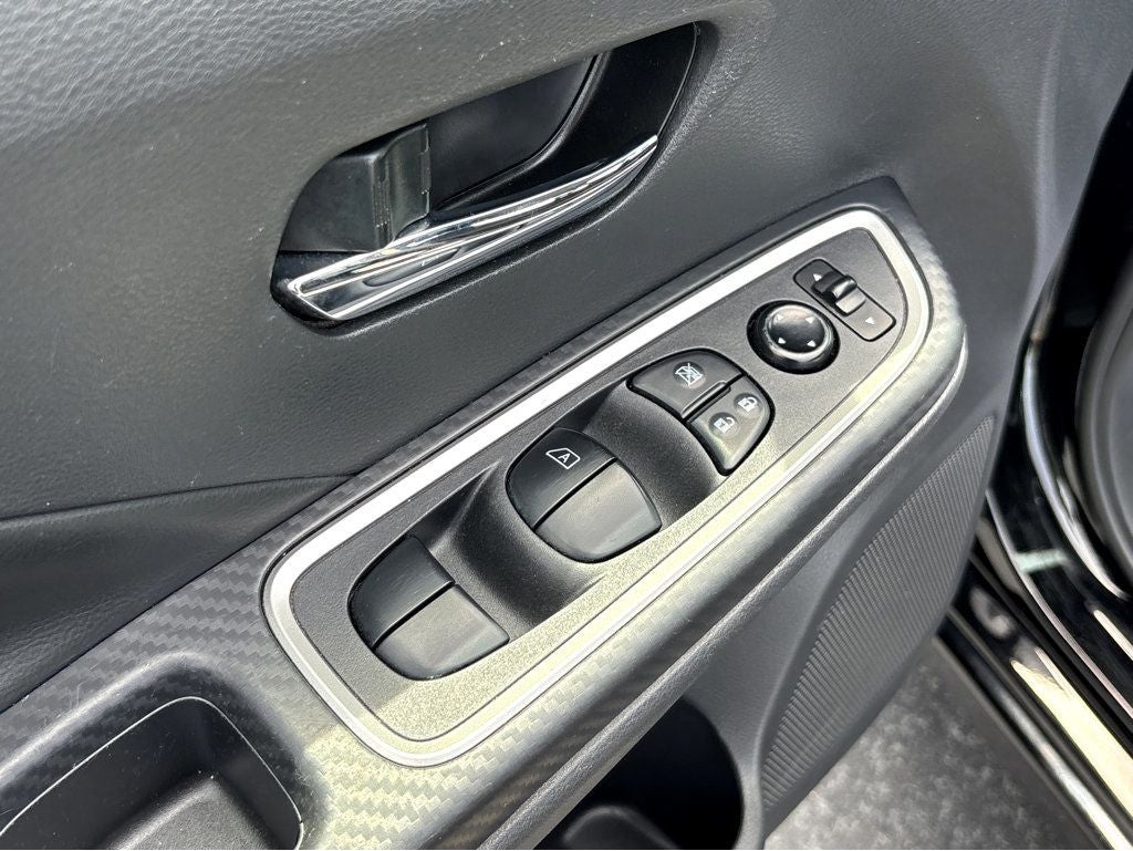 2022 Nissan Versa 1.6 SR