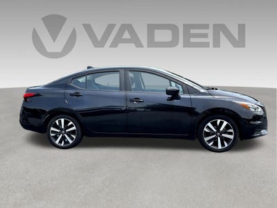 2022 Nissan Versa 1.6 SR