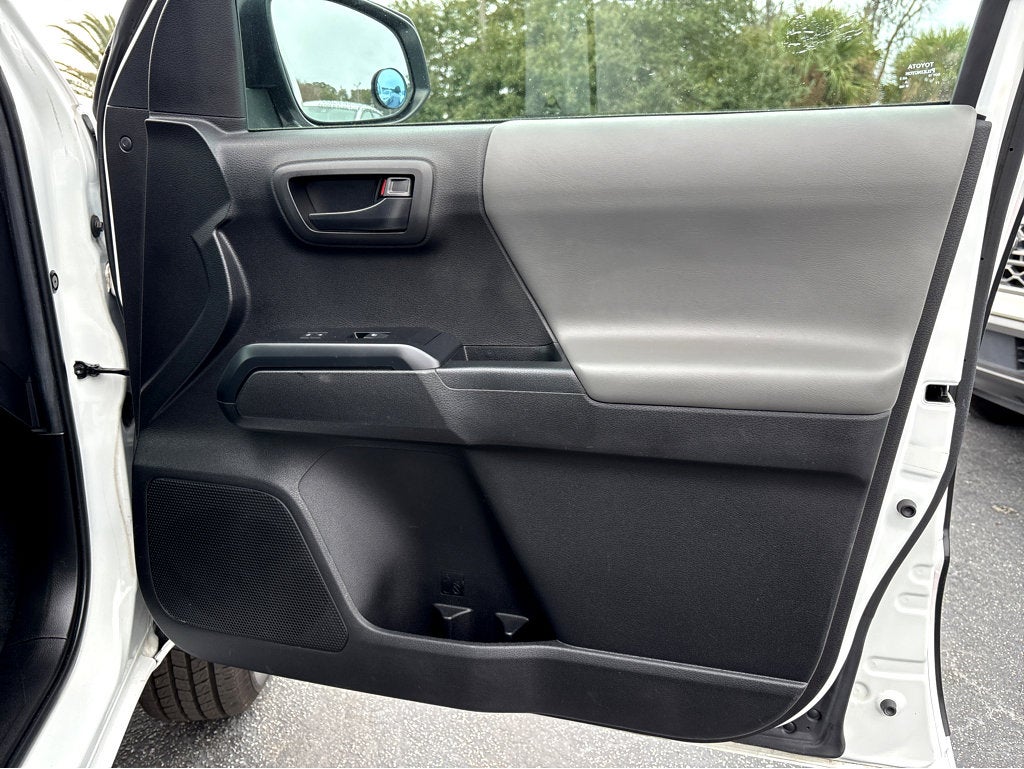 2022 Toyota Tacoma 2WD SR