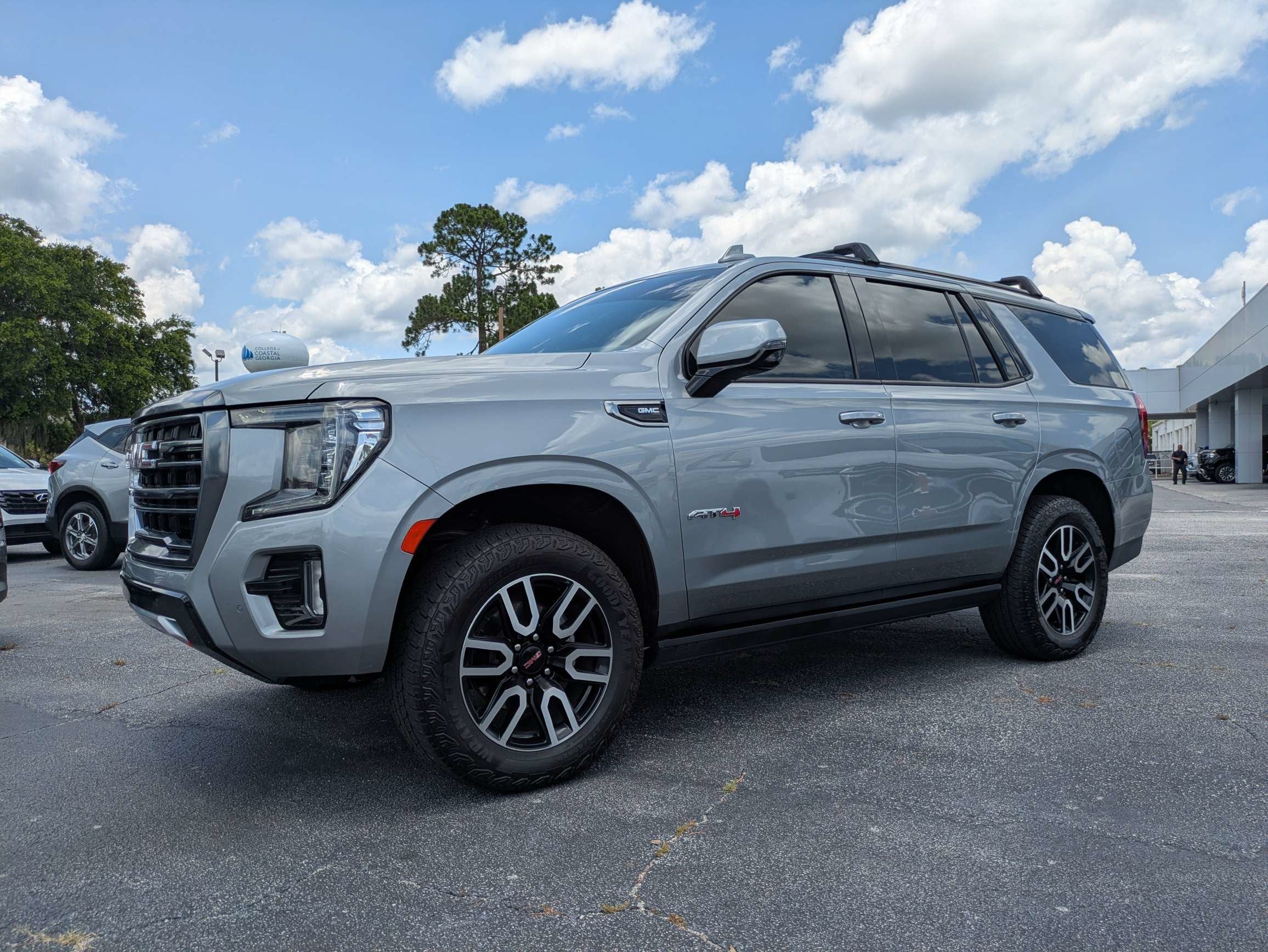 2023 GMC Yukon AT4