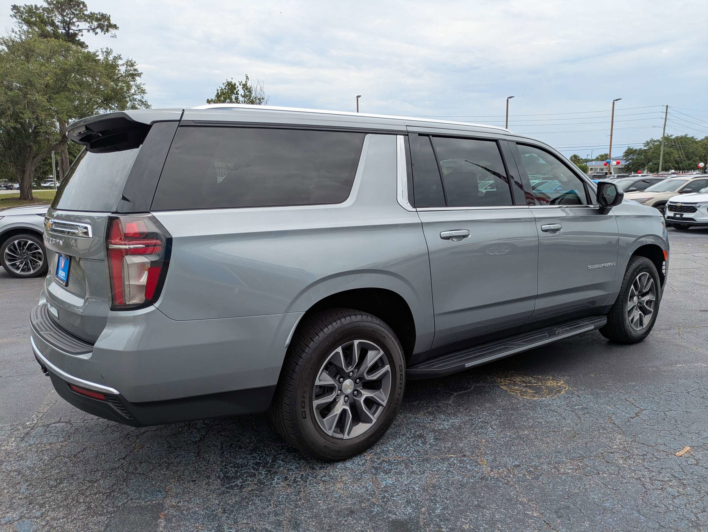2024 Chevrolet Suburban LS