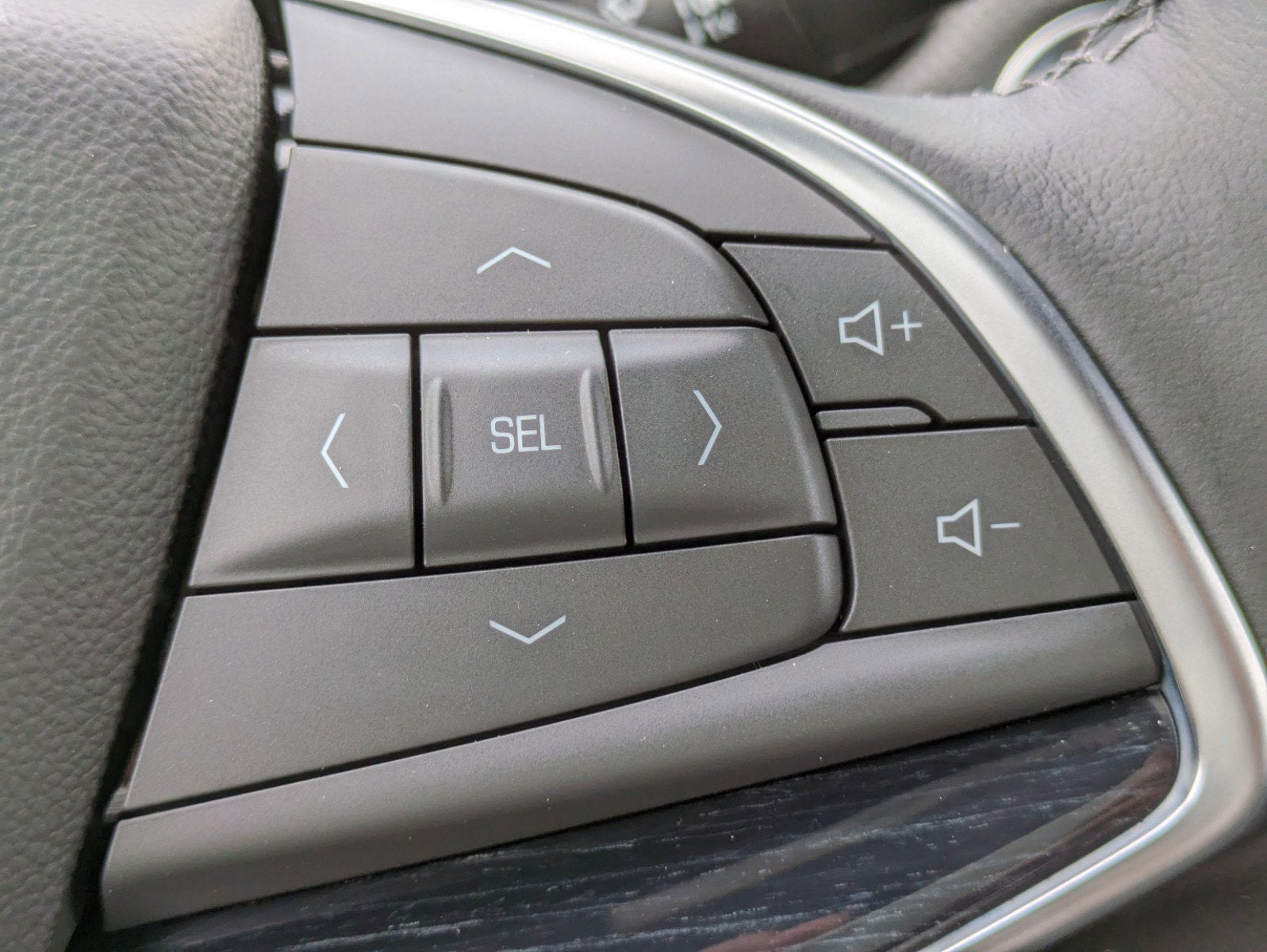 2024 Cadillac XT5 FWD Premium Luxury