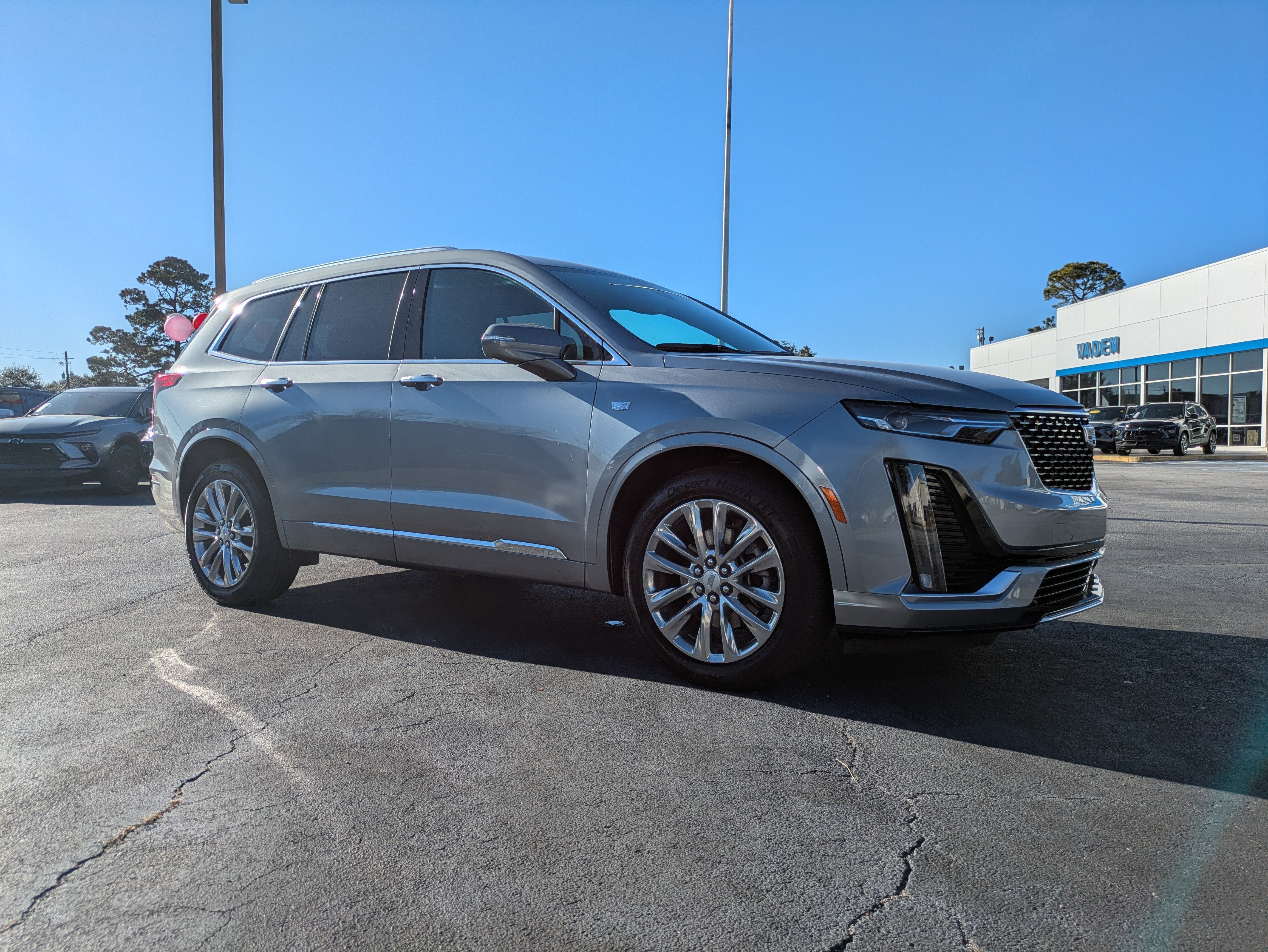 2025 Cadillac XT6 FWD Premium Luxury