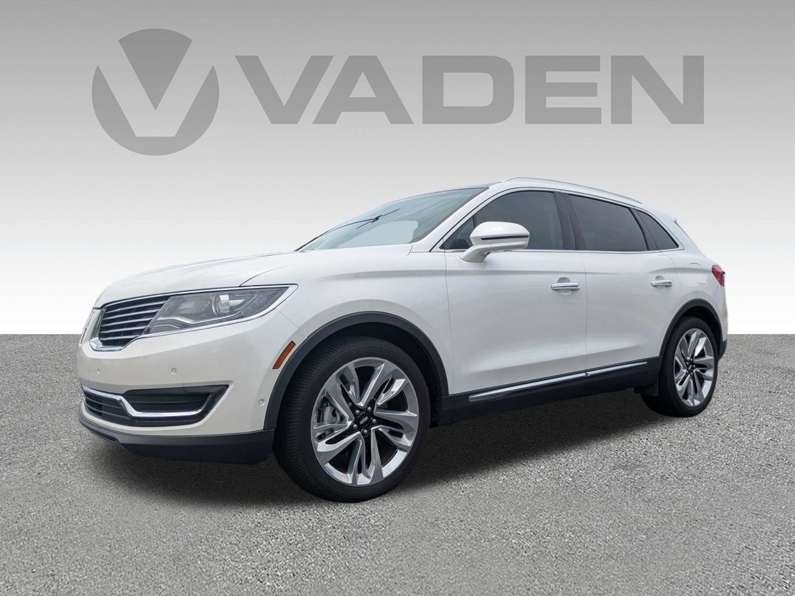 2017 Lincoln MKX Reserve FWD's photo