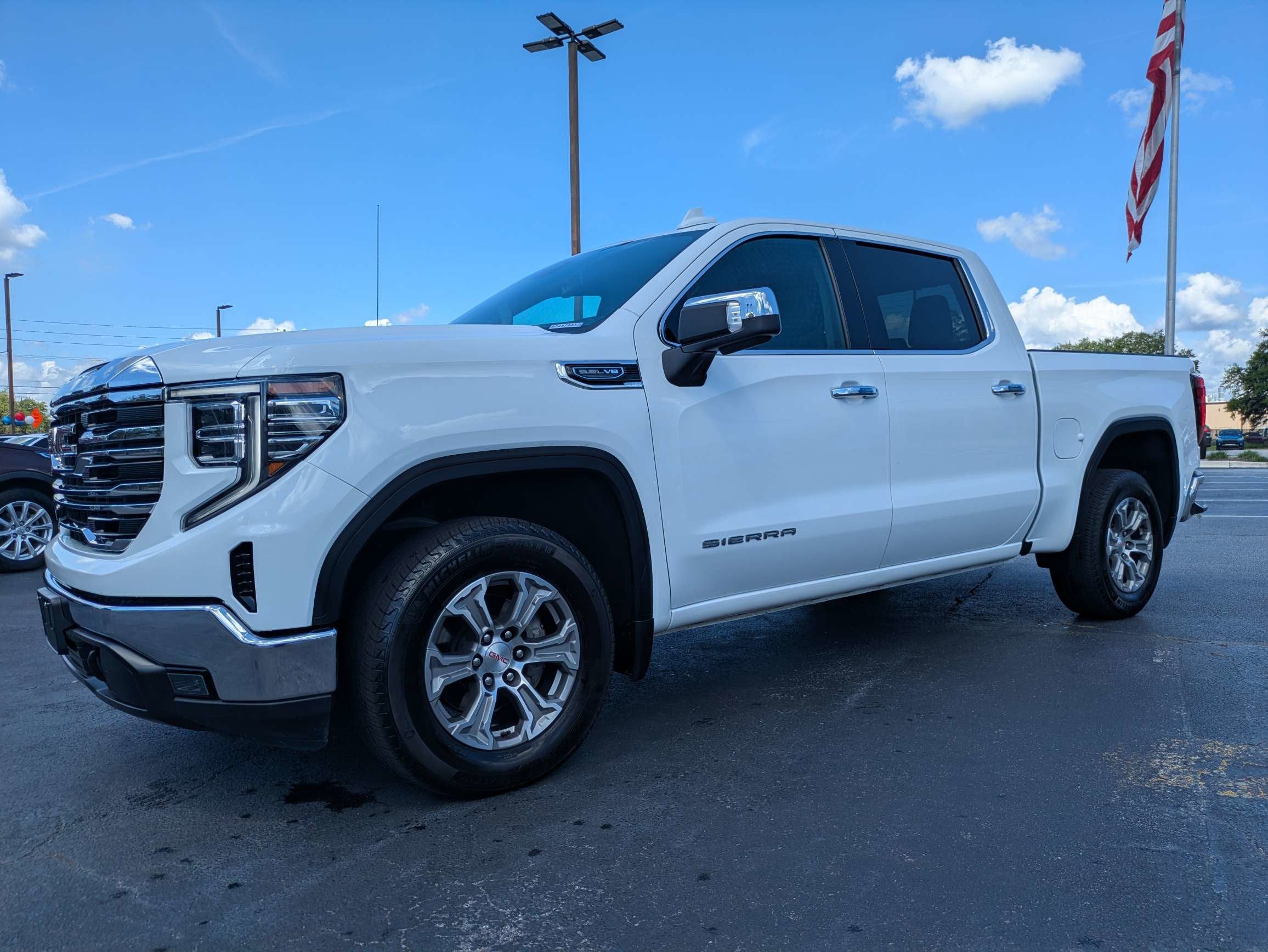 2025 GMC Sierra 1500 SLT