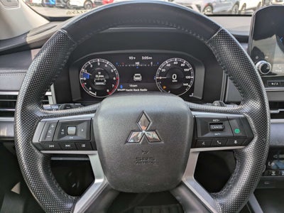2023 Mitsubishi Outlander SE