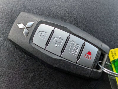 2023 Mitsubishi Outlander SE