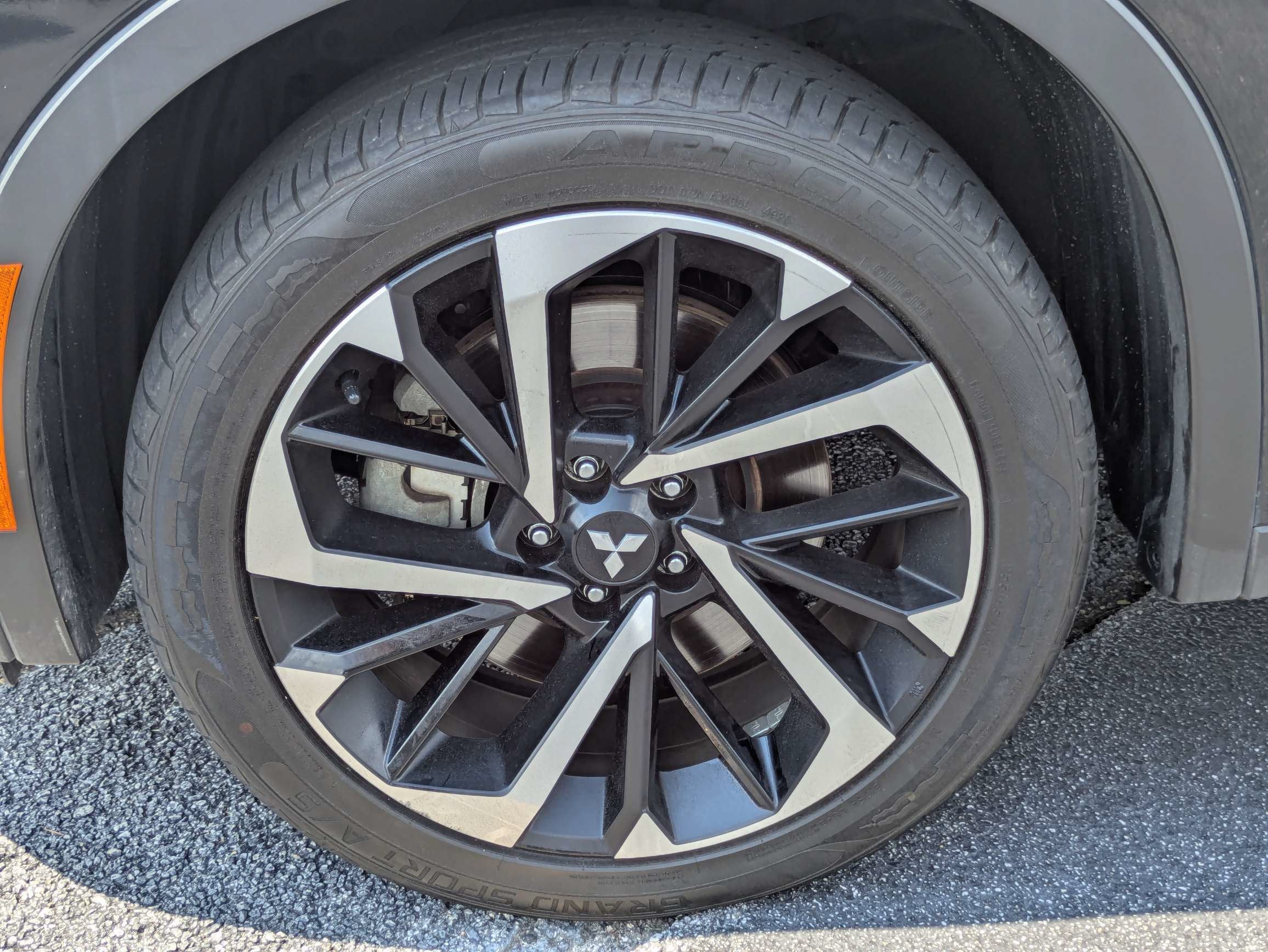 2023 Mitsubishi Outlander SE