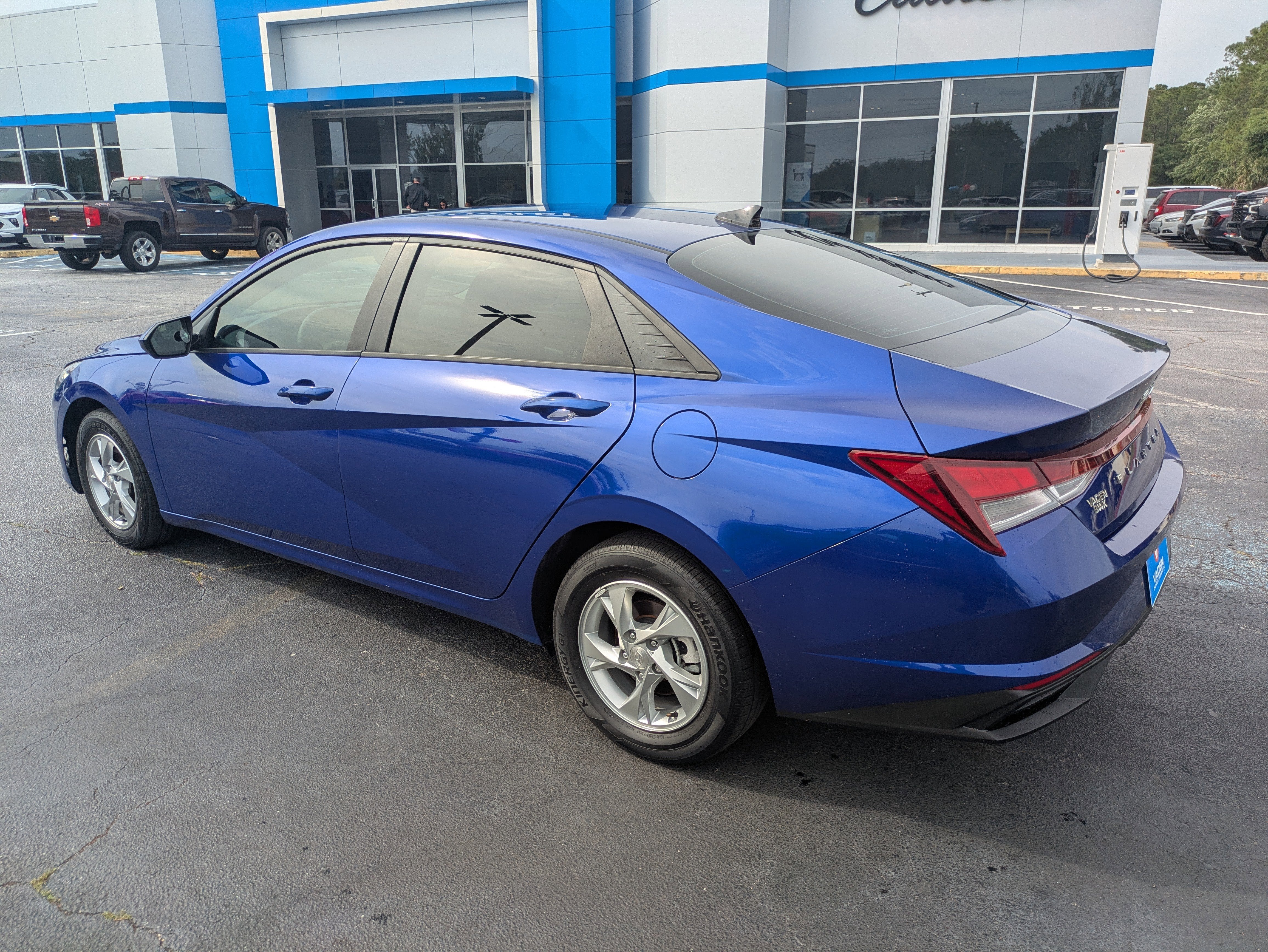 2023 Hyundai Elantra SE