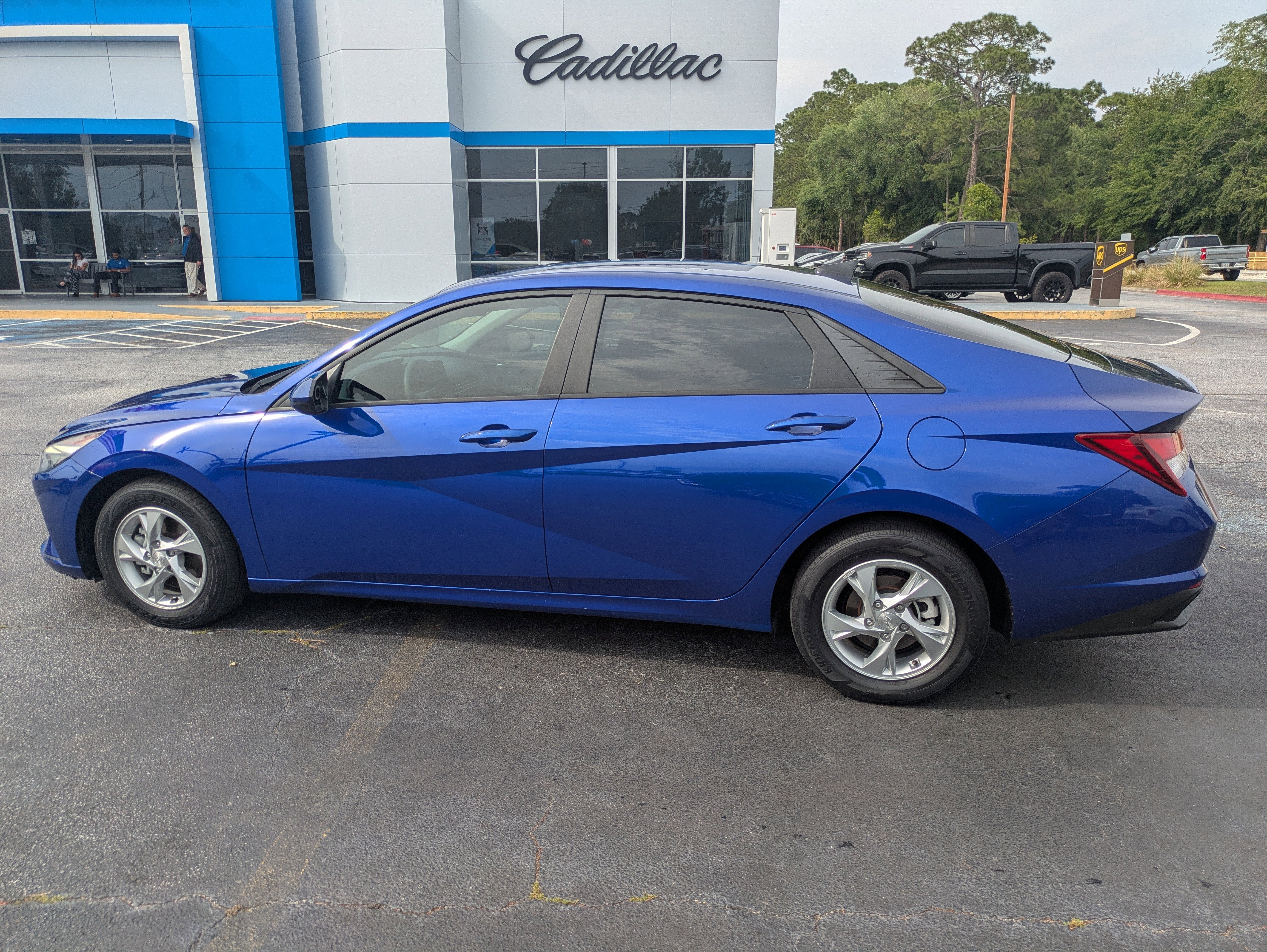 2023 Hyundai Elantra SE
