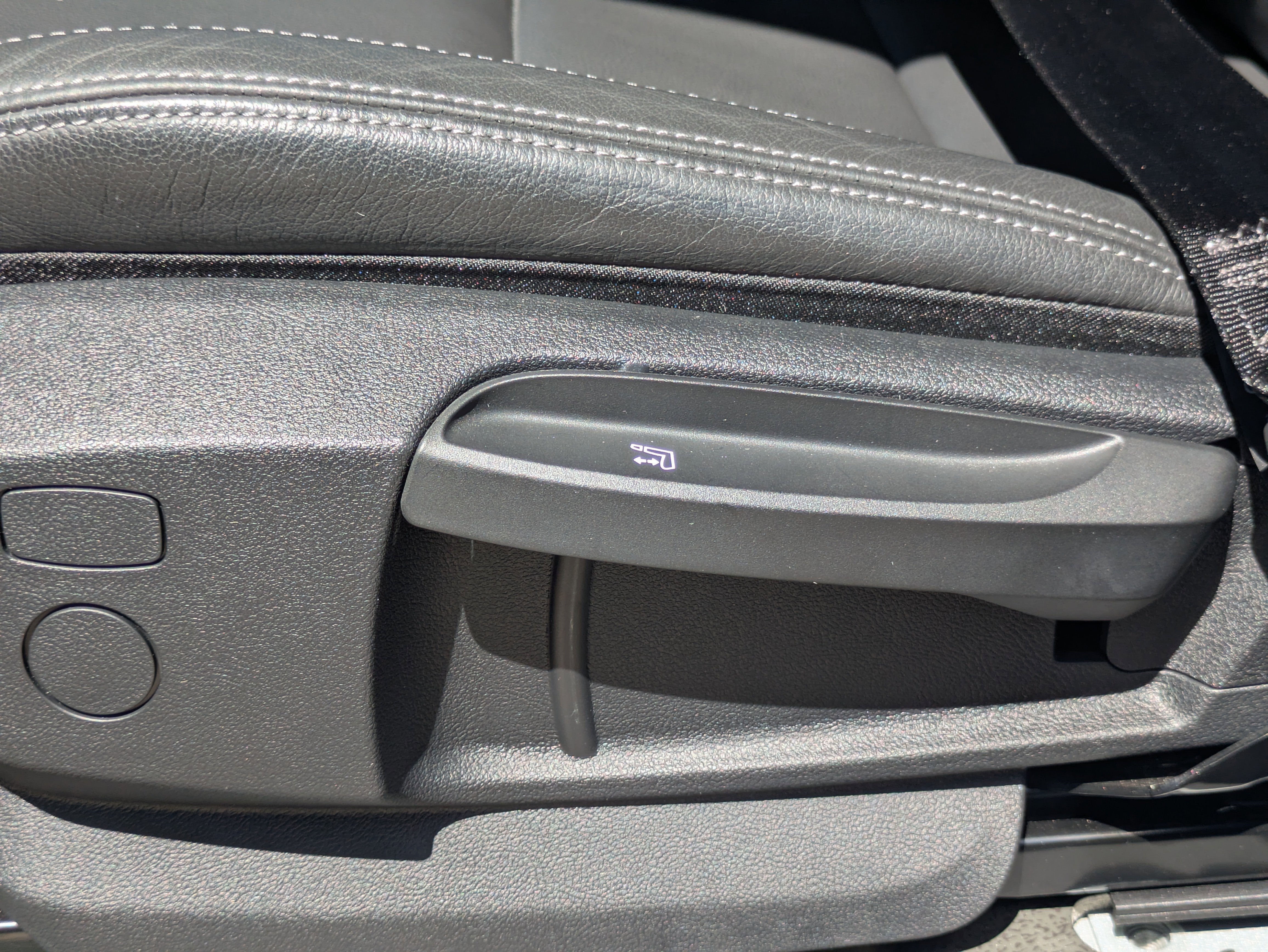 2025 INEOS Grenadier Station Wagon Base