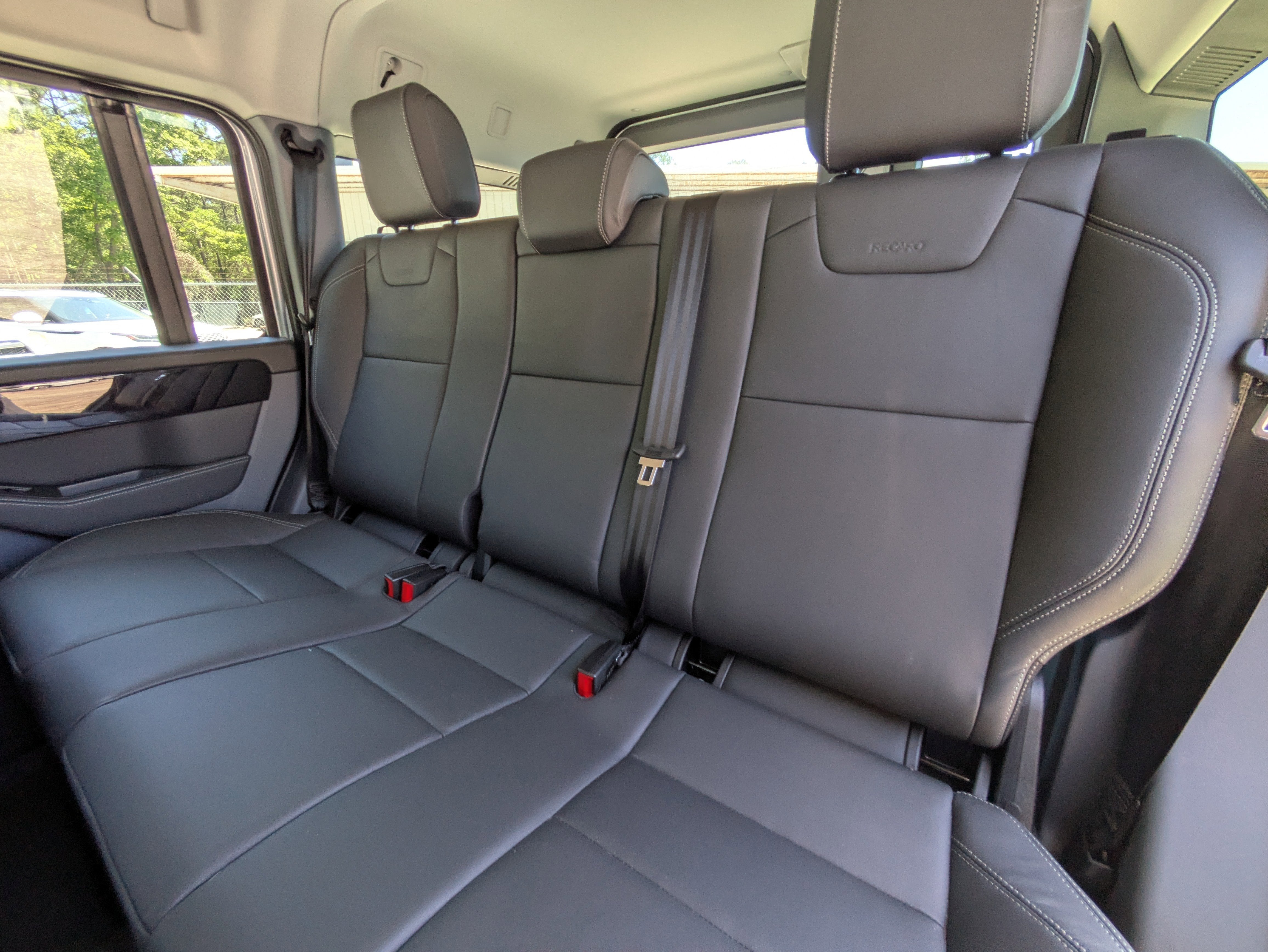 2025 INEOS Grenadier Station Wagon Base