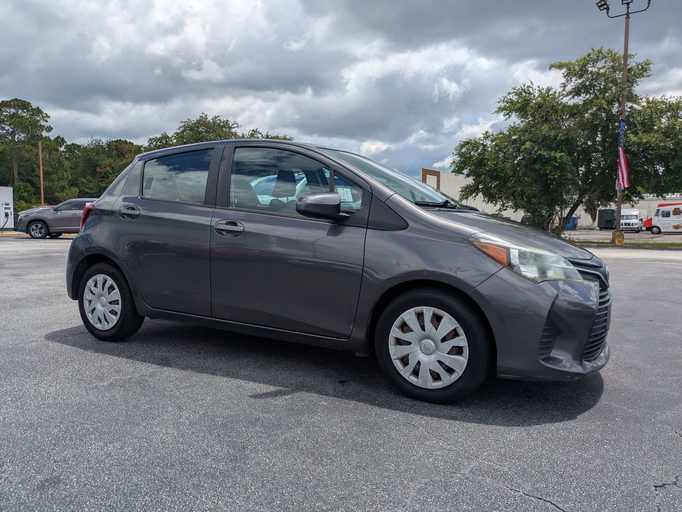 2017 Toyota Yaris L