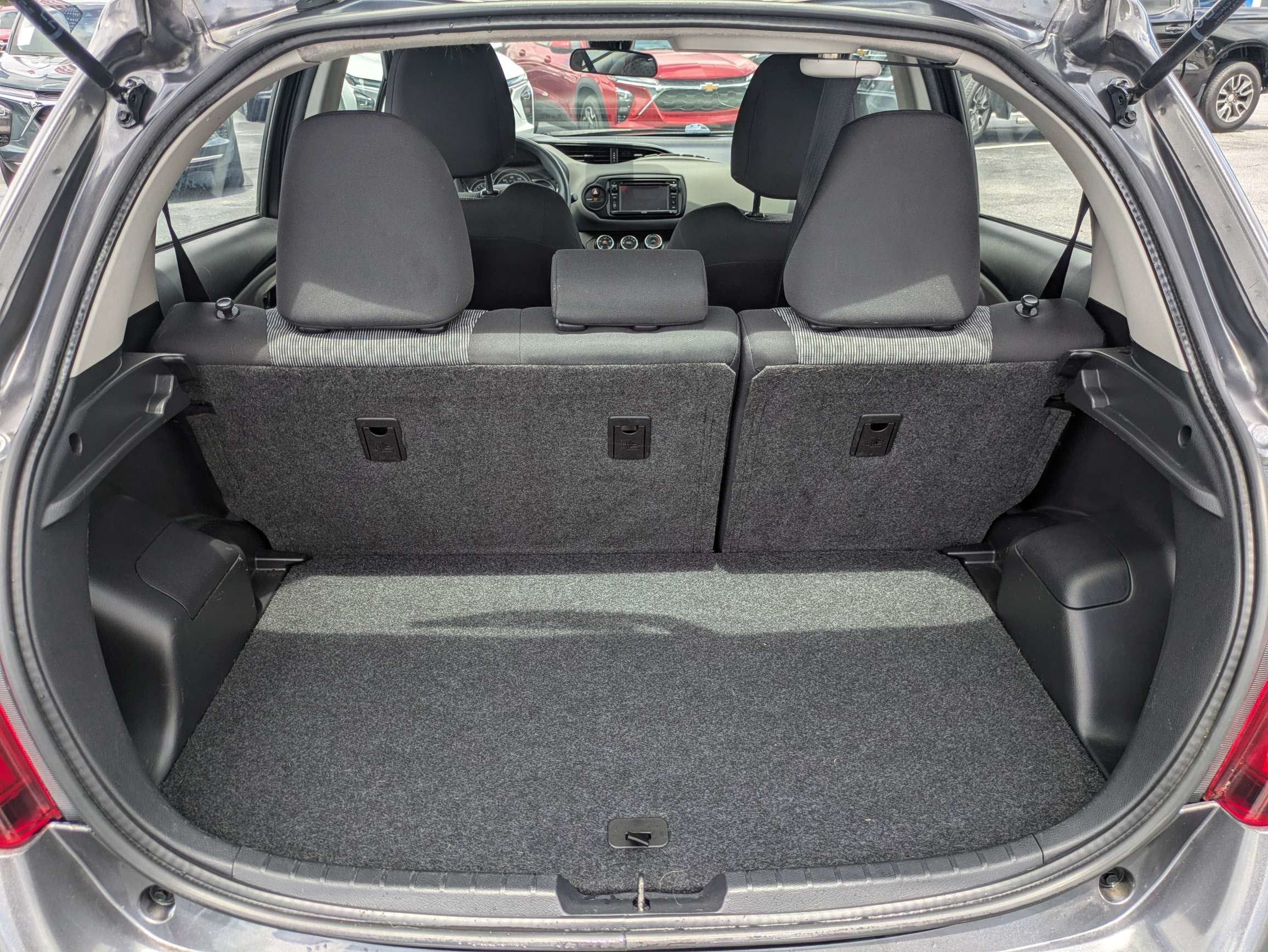 2017 Toyota Yaris L