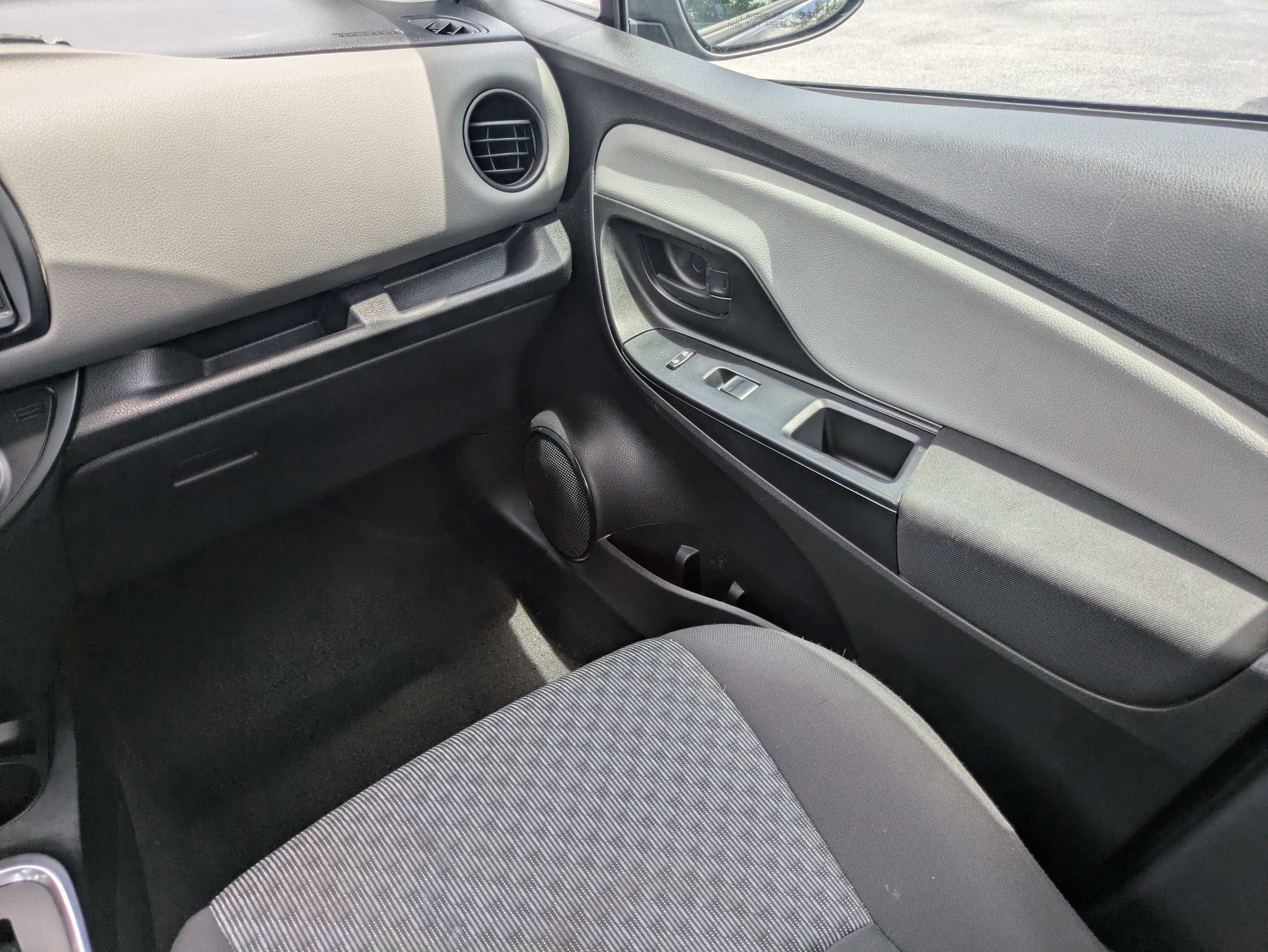 2017 Toyota Yaris L
