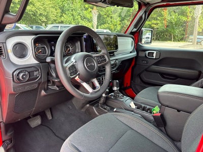 2025 Jeep Wrangler 4-Door Sahara 4x4