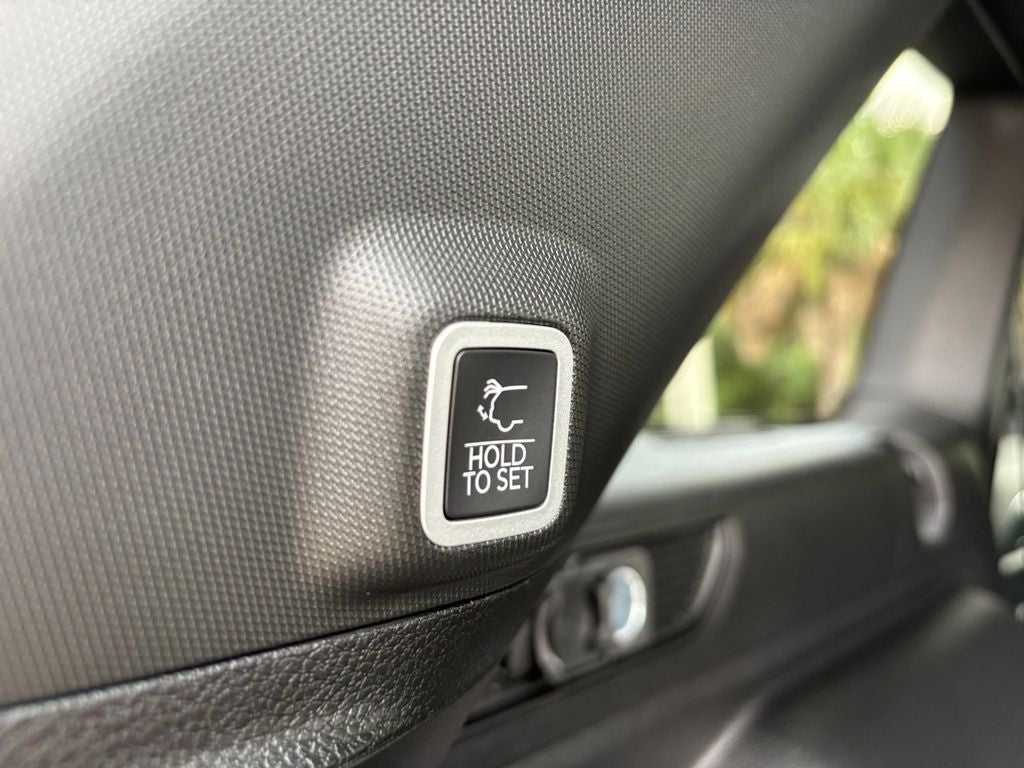 2025 Jeep Grand Cherokee GRAND CHEROKEE LAREDO X 4X2